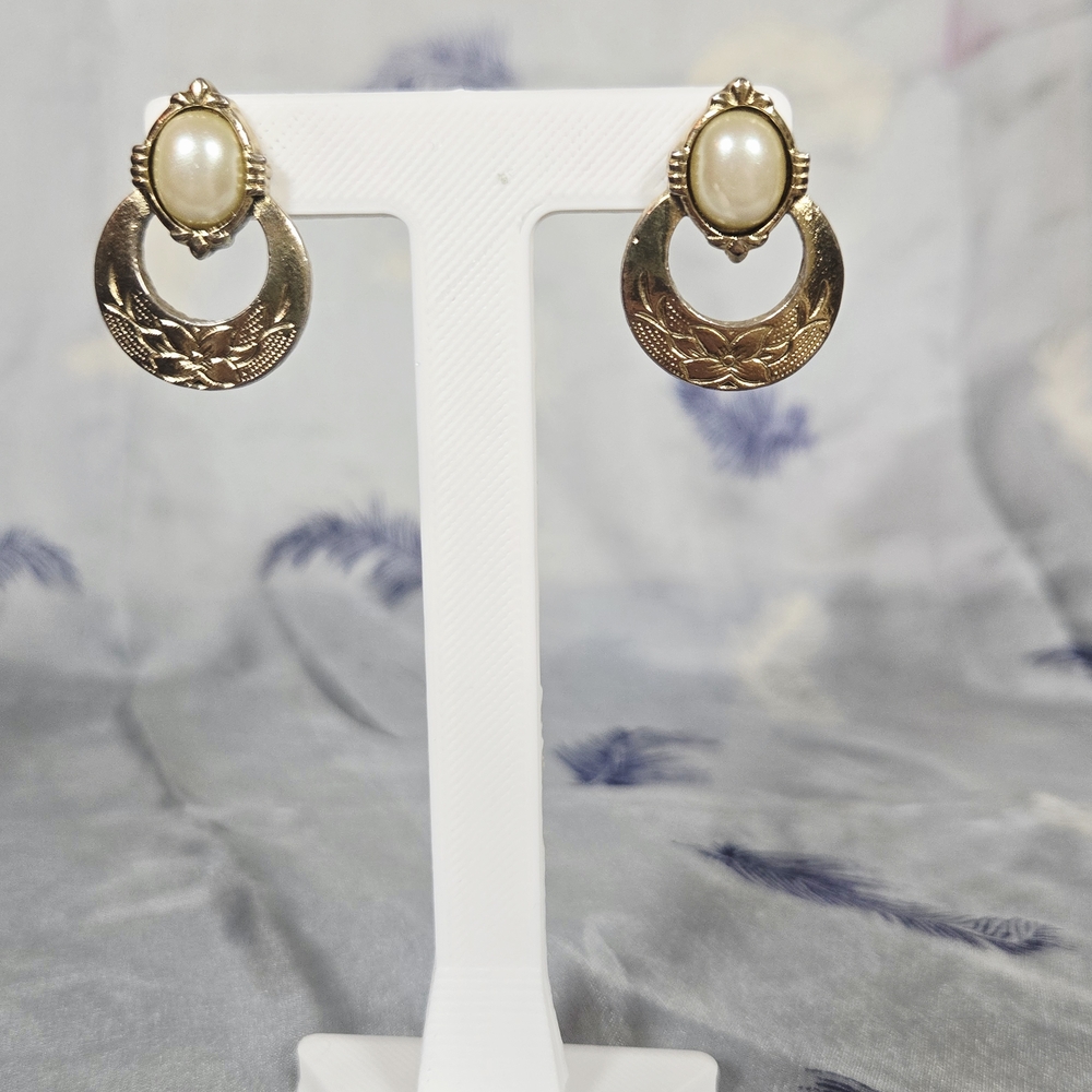 Vintage Gold and Pearl Earrings